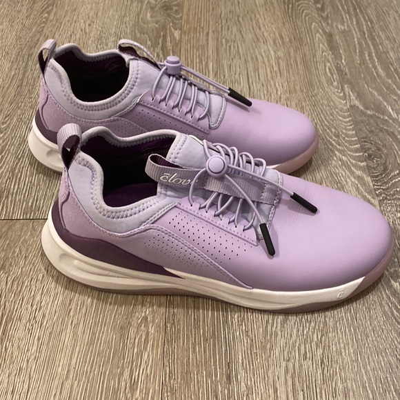 Clove shoes made for healthcare workers - Picture 5 of 7